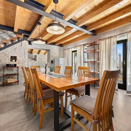 Casa 42 Pet Friendly For 9 People In Istria With Salt - Water Pool Vila