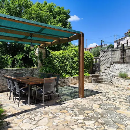 Vila Casa 42 Pet Friendly For 9 People In Istria With Salt - Water Pool