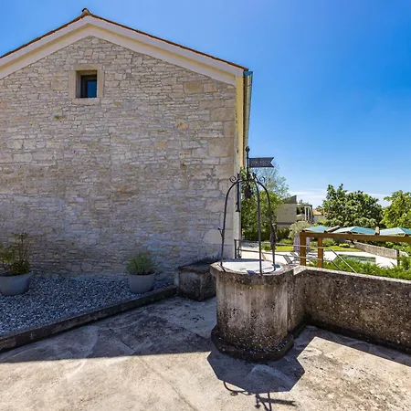 Casa 42 Pet Friendly For 9 People In Istria With Salt - Water Pool * Butkovici (Istria)