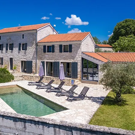 Casa 42 Pet Friendly For 9 People In Istria With Salt - Water Pool Butkovici (Istria)