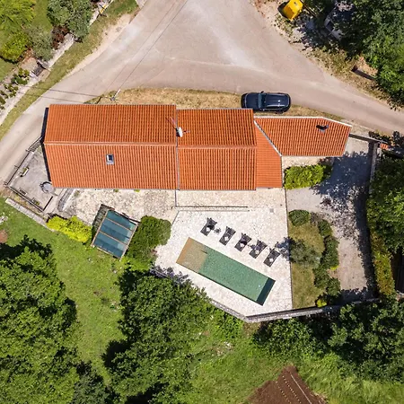 Vila Casa 42 Pet Friendly For 9 People In Istria With Salt - Water Pool