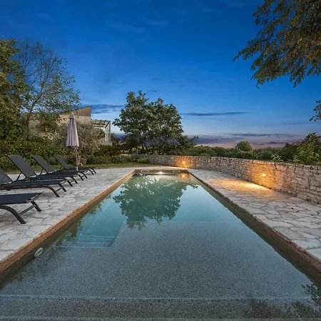 Casa 42 Pet Friendly For 9 People In Istria With Salt - Water Pool