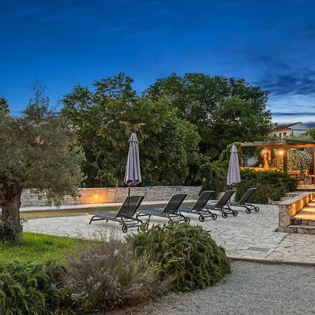 Casa 42 Pet Friendly For 9 People In Istria With Salt - Water Pool Butkovici (Istria)